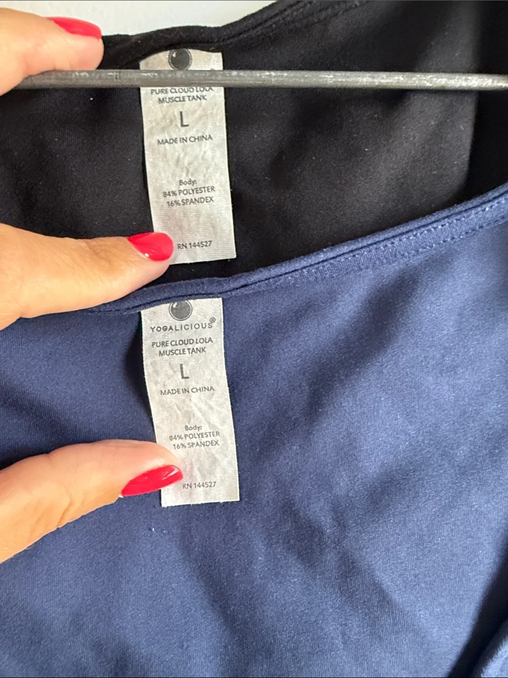 Yogalicious 2-Pack NWOT Sleeveless V-Neck Crop Tank Tops Navy Black L